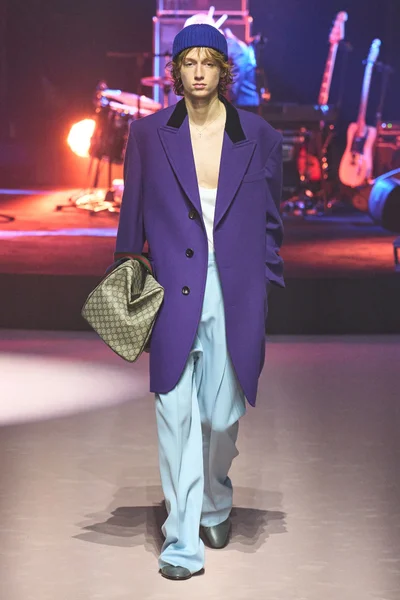 Look 2